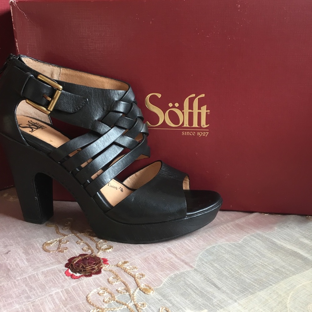 Sofft Black Leather Platform Sandal 9.5M